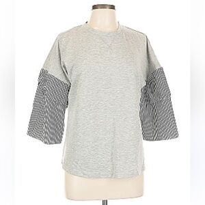 New como blu Gray Striped Sleeve short Top sz medium